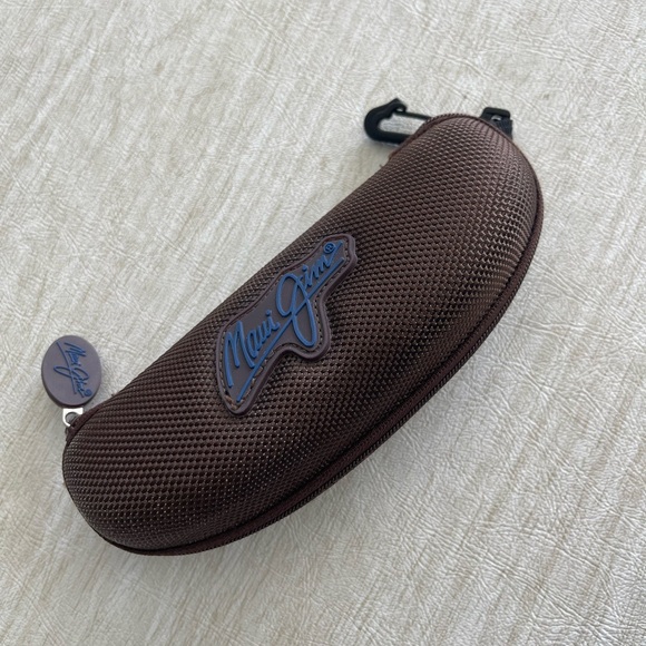 Maui Jim Makaha MJ-405-02 Polarized Sunglasses - Picture 9 of 16